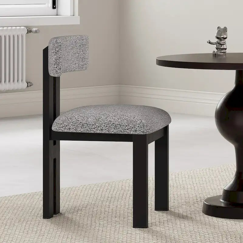 Chaise de salle à manger moderne capitonnée avec cadre en bois massif