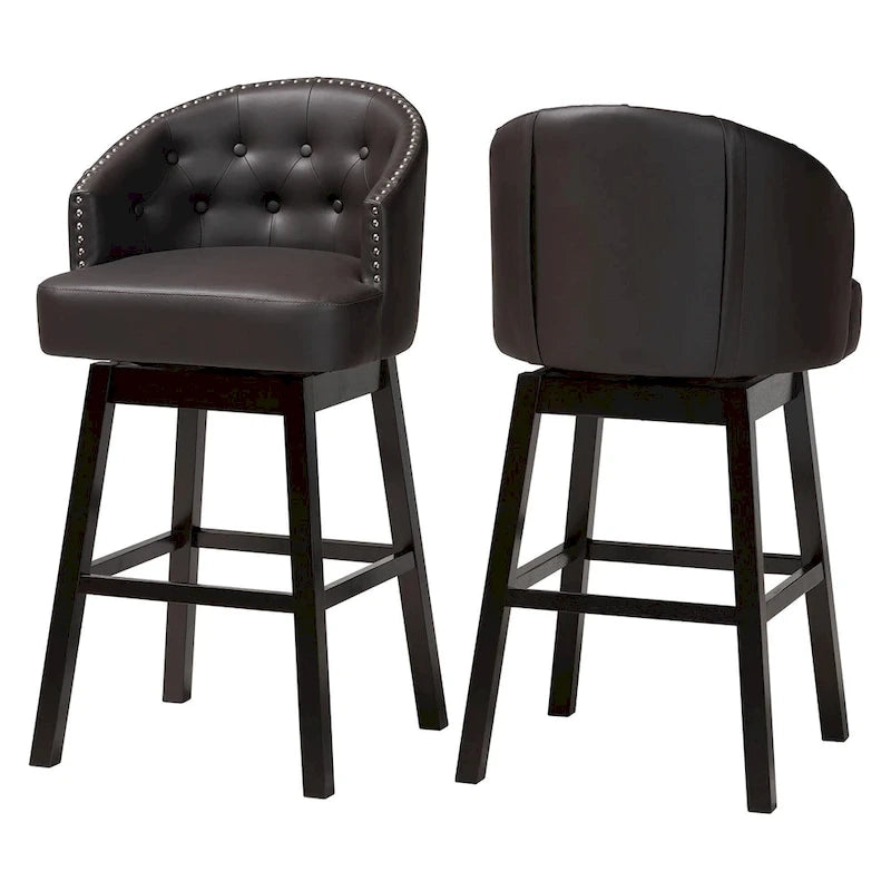 Tabouret de bar pivotant touffeté en similicuir marron avec garniture cloutée
