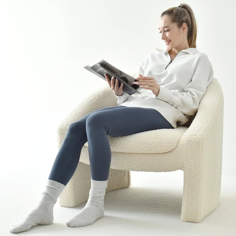 Fauteuil d'appoint rembourré en tissu bouclette style moderne
