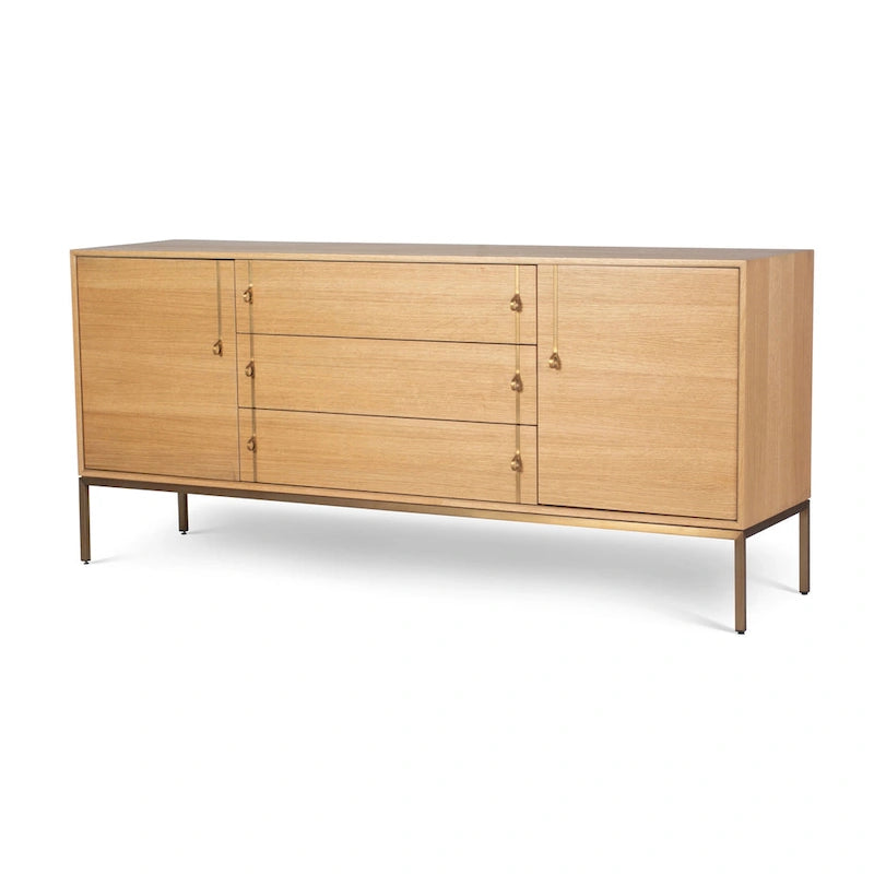 Buffet moderne en placage de chêne avec portes à fermeture amortie et tiroirs de rangement