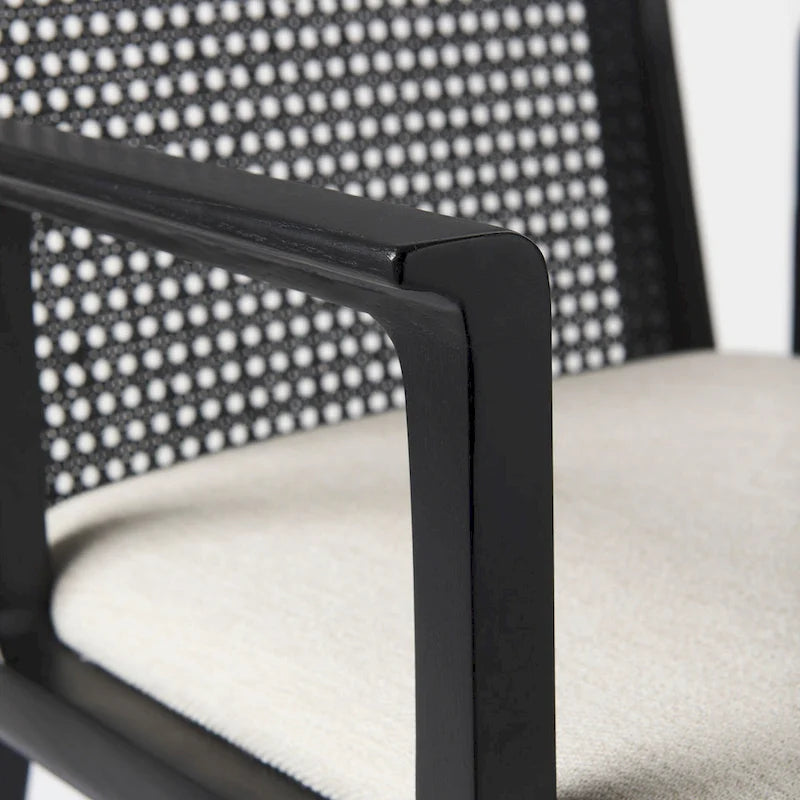 Chaise de salle à manger mi-siècle, cadre en bois massif, dossier en cannage, assise en tissu crème