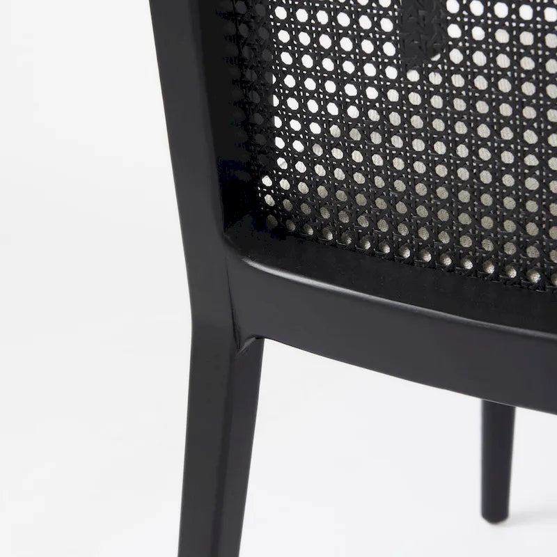 Chaise de salle à manger mi-siècle, cadre en bois massif, dossier en cannage, assise en tissu crème