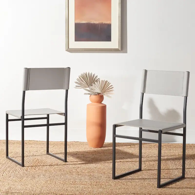 Chaise de salle à manger moderne en cuir avec piètement ouvert en métal noir