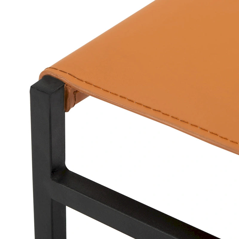 Chaise de salle à manger moderne en cuir avec piètement ouvert en métal noir